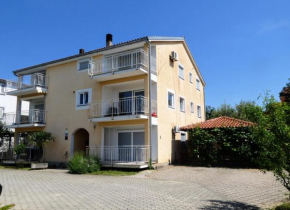 Apartment Dado